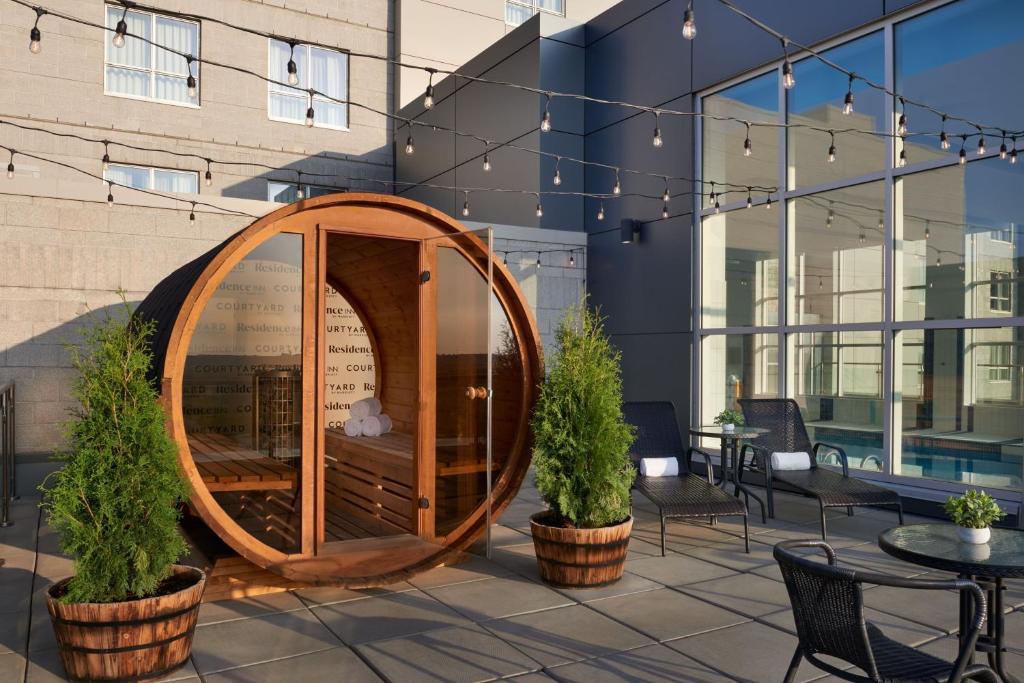 Courtyard by Marriott Calgary Airport - Resim 34