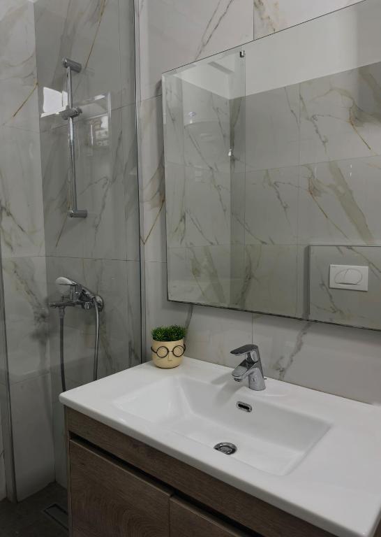 Cozy apartment 50m from the beach - Imazhi 7