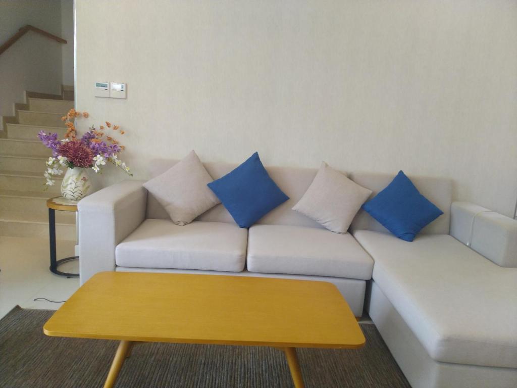 Posezení v ubytování Long Hải Villas trong Wyndham garden Cam Ranh