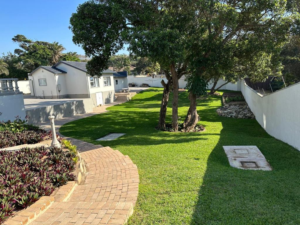 Villa Plaza - Two-Bedroom Apartment