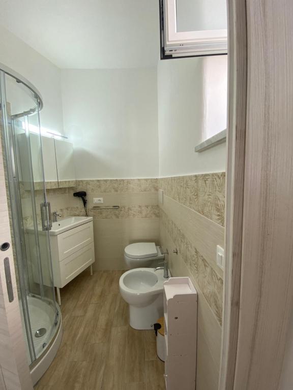 A bathroom at La fortezza