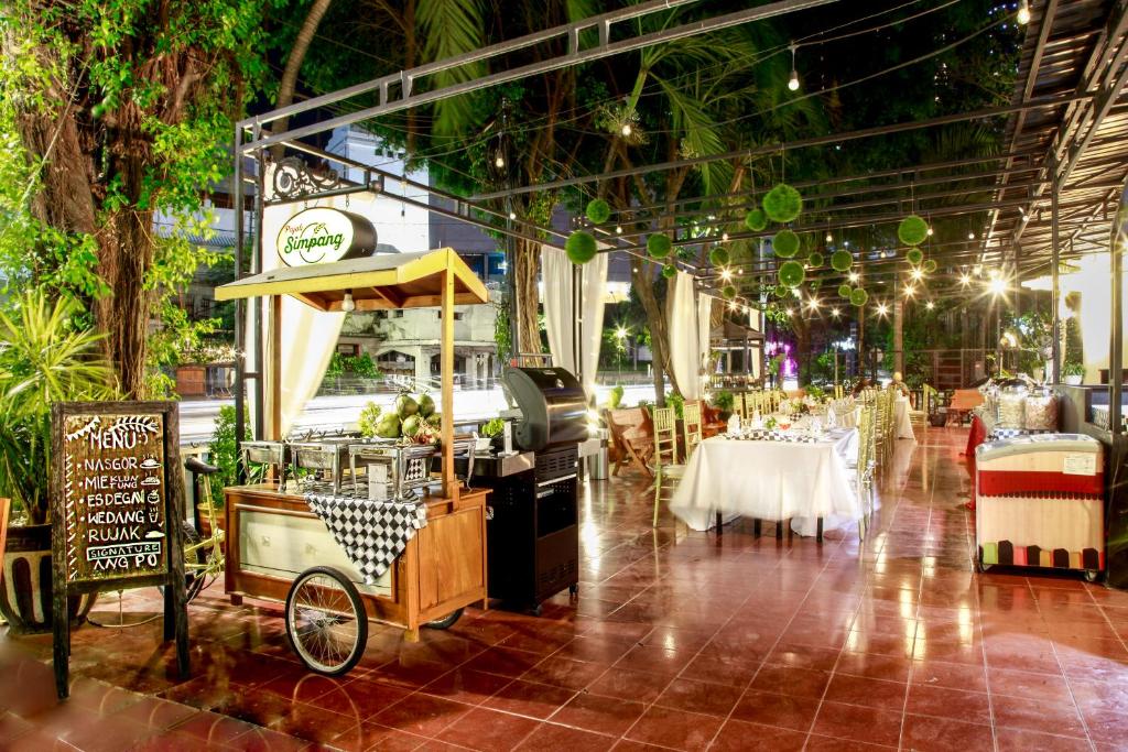 Restaurace v ubytování Grand Inna Tunjungan