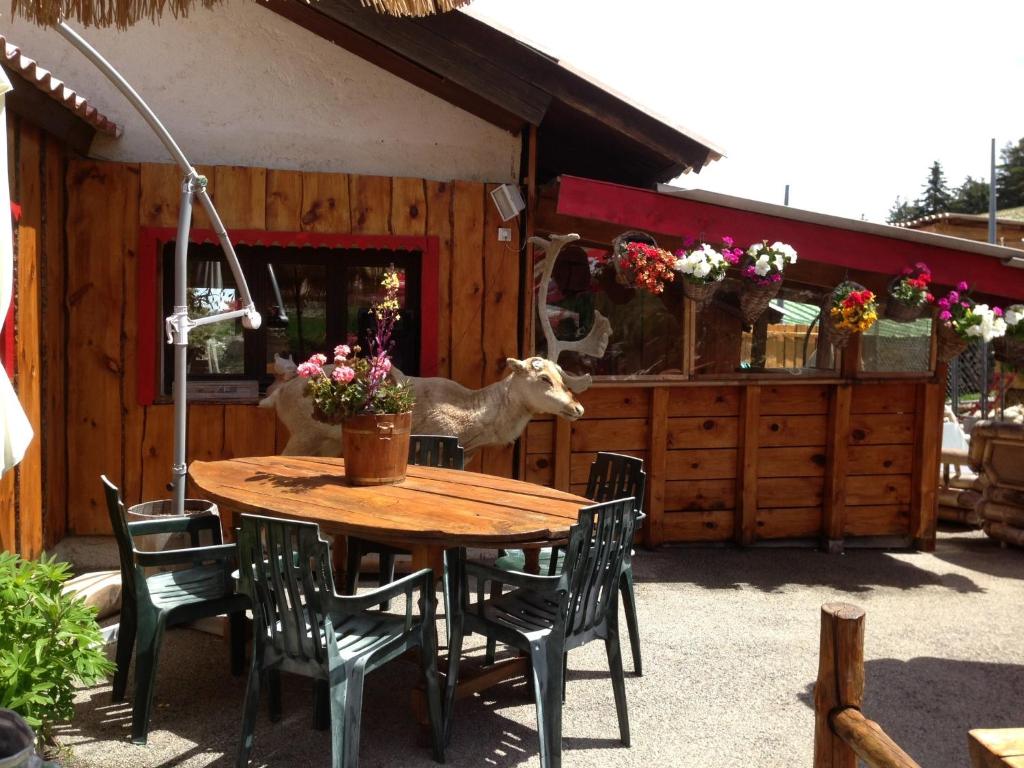 Foto dalla galleria di La Godille ad Andon