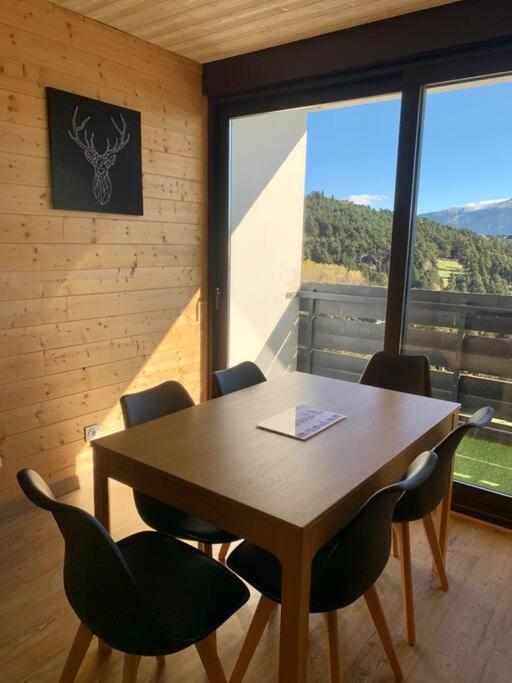 Nespecifikovaný výhled na hory nebo výhled na hory při pohledu z apartmánu
