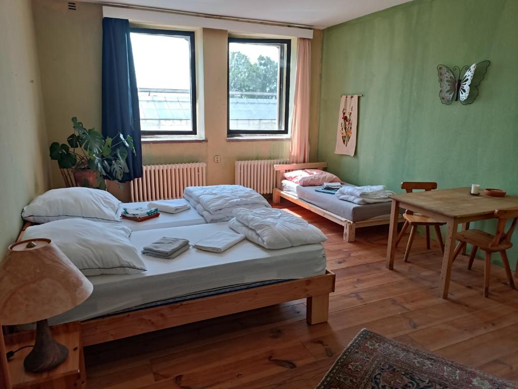 Gut Herzershof - Tweepersoonskamer Met Gedeelde Badkamer