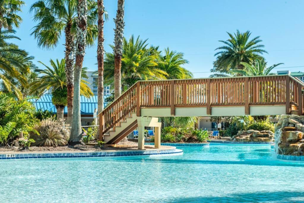 Beautiful Junior near the beach Palms Resort in Destin 내부 또는 인근 수영장