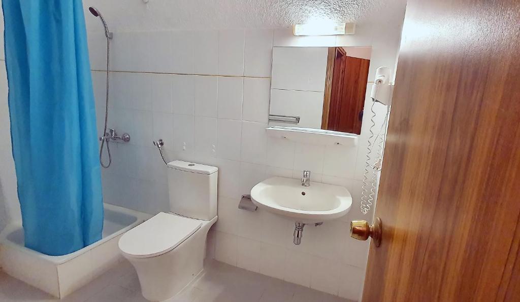 Koupelna v ubytování Hotel Pashos