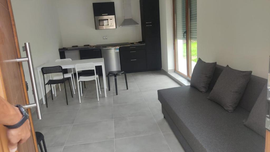 APARTAMENTOS EL ROJU - 19