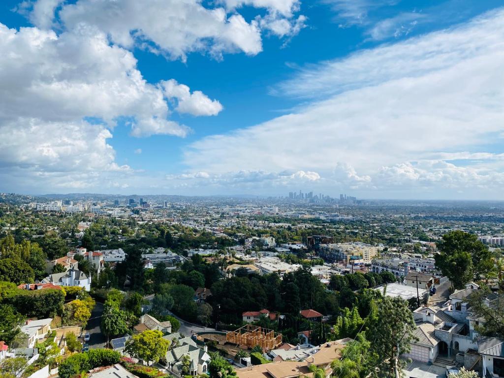 Stunning View Hollywood Hills Guest House, Los Angeles – Updated 2024 Prices