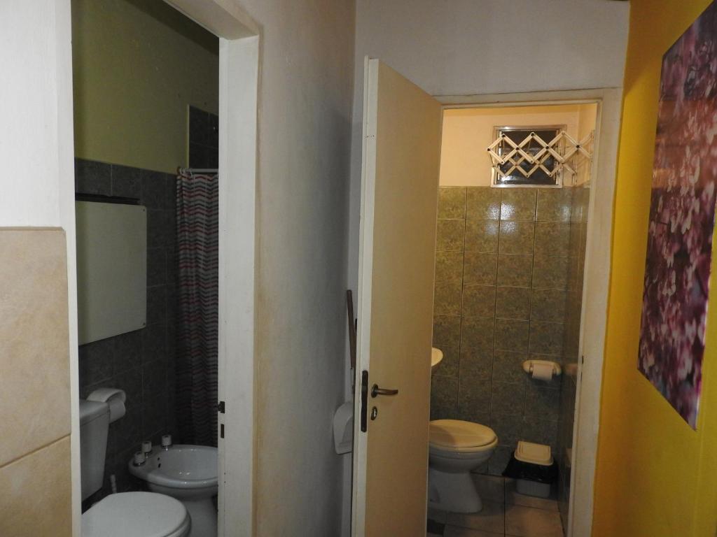 Un baño de Los Girasoles team family