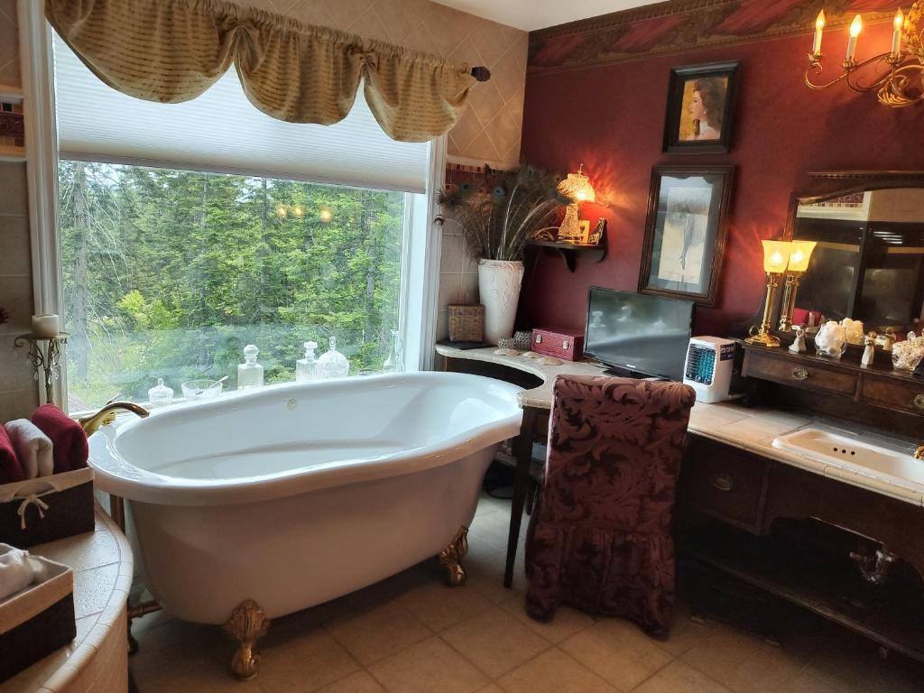 Coeur de Lion BNB - Queen Suite With Spa Bath