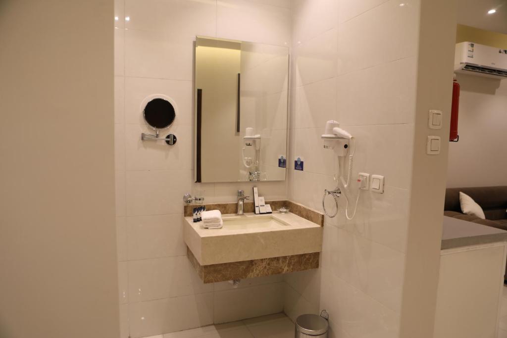 Koupelna v ubytování Oriens Hotel