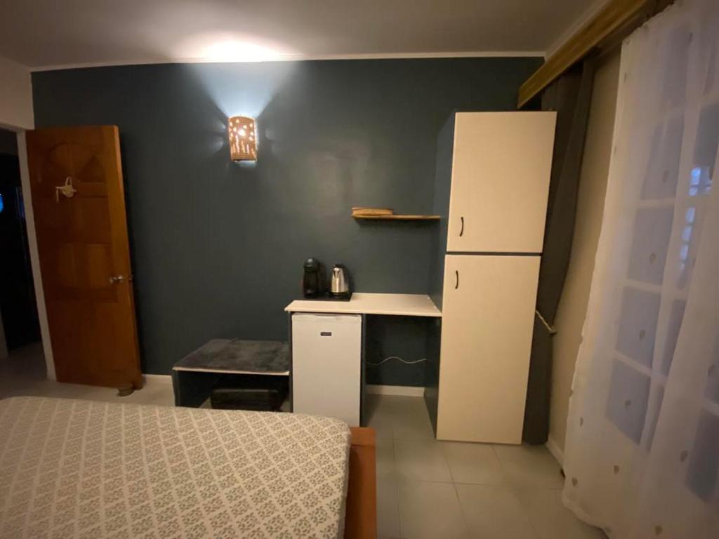 Kuchyň nebo kuchyňský kout v ubytování Ti Kaz Lo Ker chambre d'hôte chez l'habitant