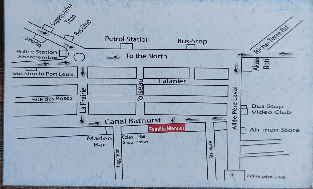 um diagrama de uma paragem de autocarro num pedaço de papel em Manuel's Apartment em Port Louis