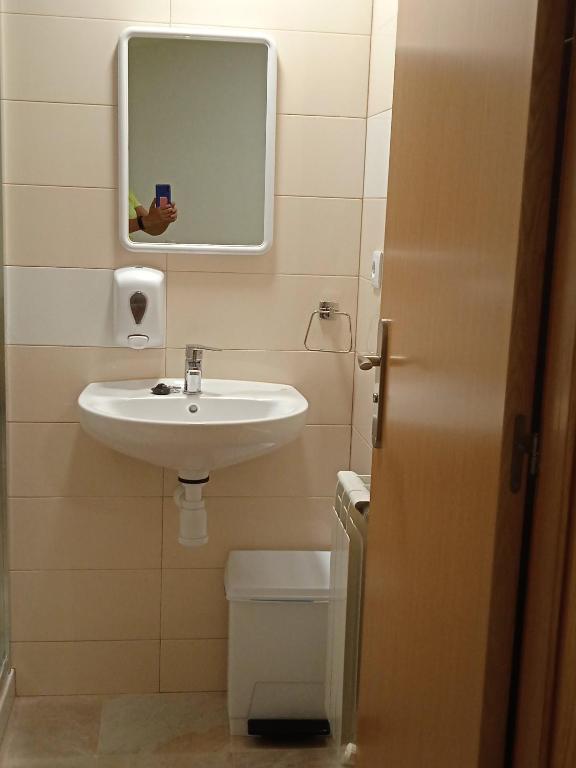 Koupelna v ubytování Albergue de Maella