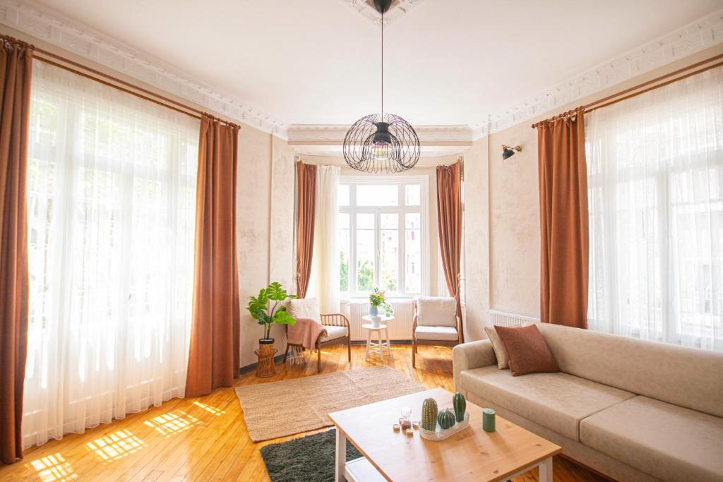 Spacious Apartment in the Heart of Cihangir