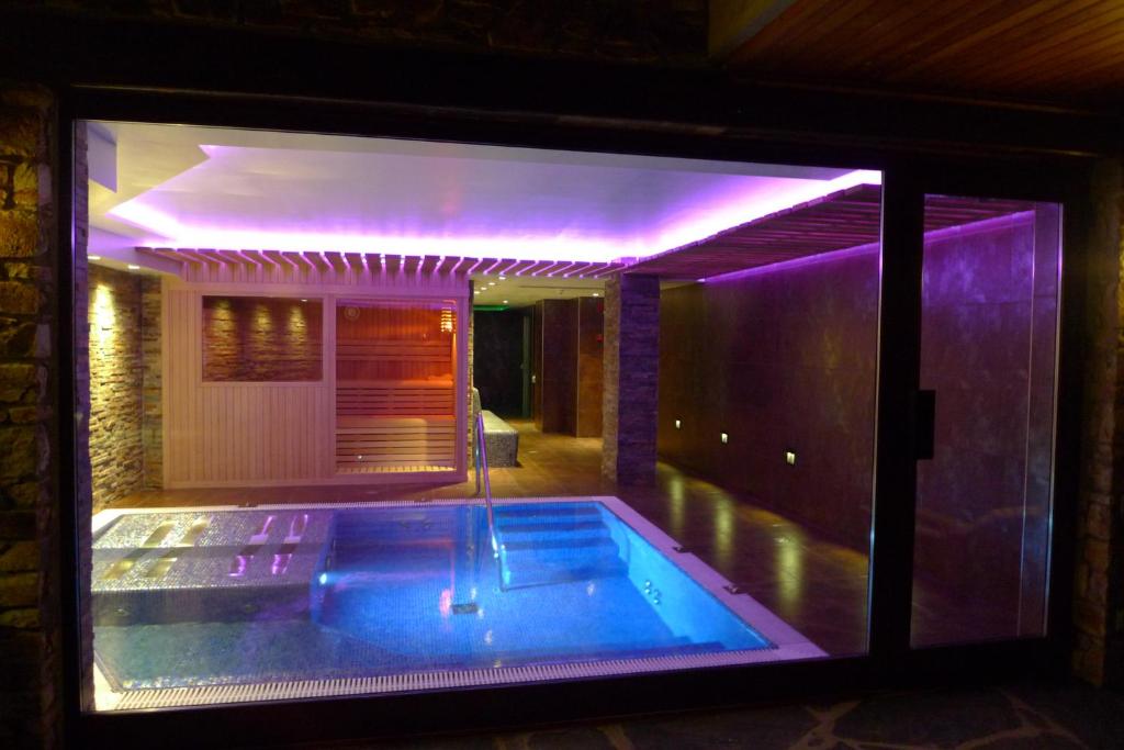 Bazén v ubytování Hotel & SPA Niunit nebo v jeho okolí
