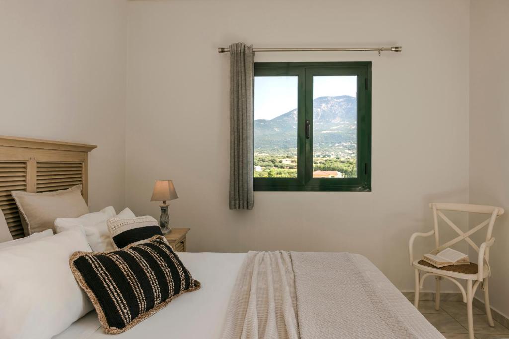 Posteľ alebo postele v izbe v ubytovaní Seaspray Villa Kefaloniaprivatevillas