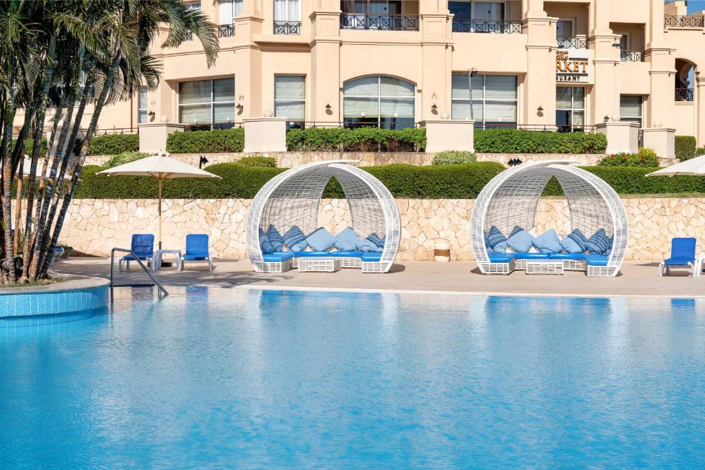 Piscine de l'établissement Cleopatra Luxury Resort Sharm El Sheikh ou située à proximité