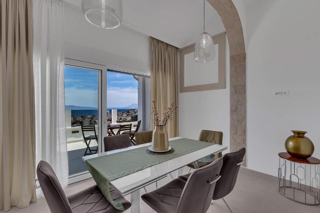 Fotografia z galérie ubytovania Apartments Luka's View v destinácii Makarska
