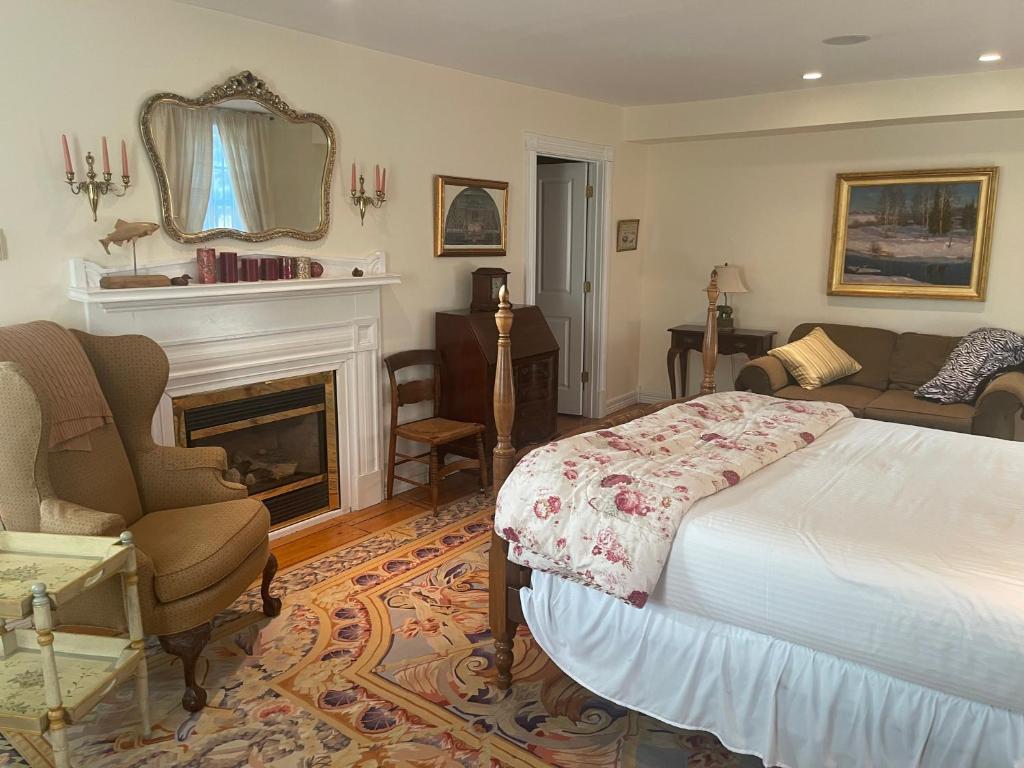 Dodds Brick House Bed & Breakfast - Queen Room