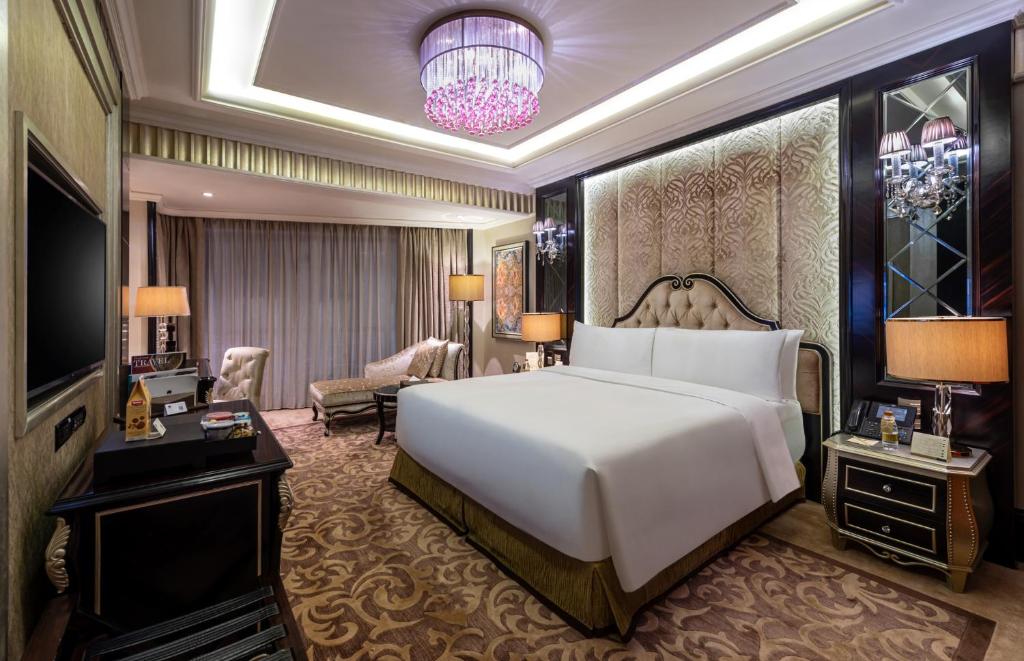 NARCISSUS THE ROYAL HOTEL & CONVENTION