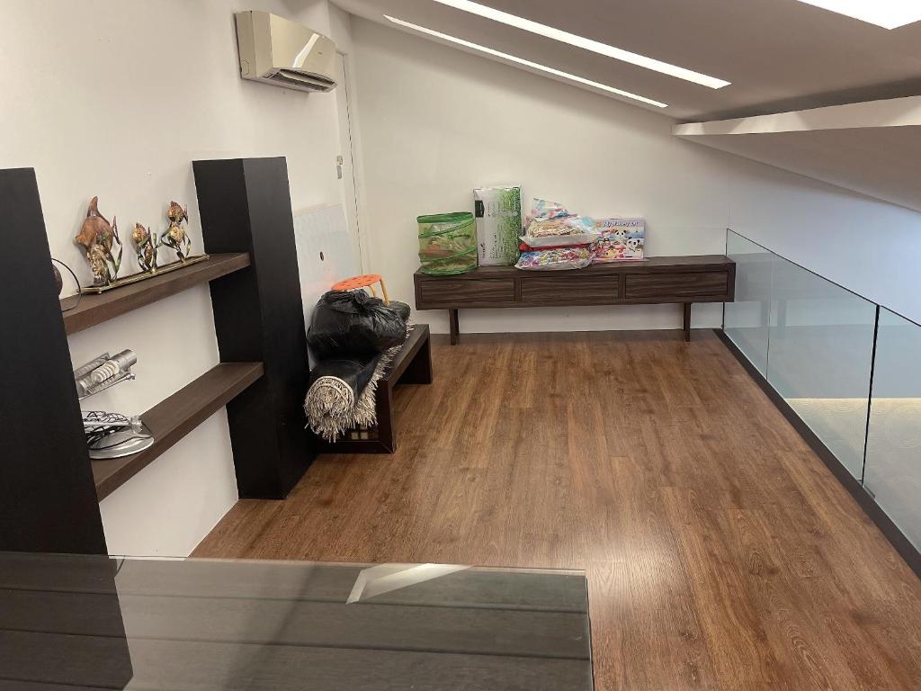 Kuchyň nebo kuchyňský kout v ubytování Pelita Commercial Centre Homestay 百丽达商圈民宿 9pax
