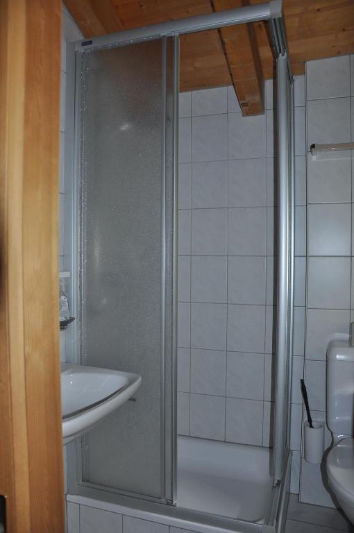 Koupelna v ubytování B&B Pension Lärch
