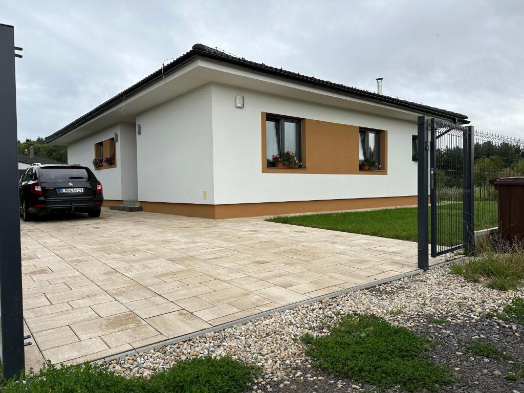 Budova, kde se prázdninový dům nachází