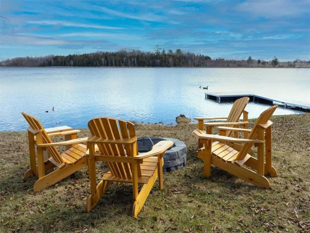 Holiday home Luxury private lake house, Kawartha Lakes, Canada