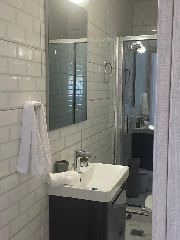 Paola’s apartments near Athens Airport - 18