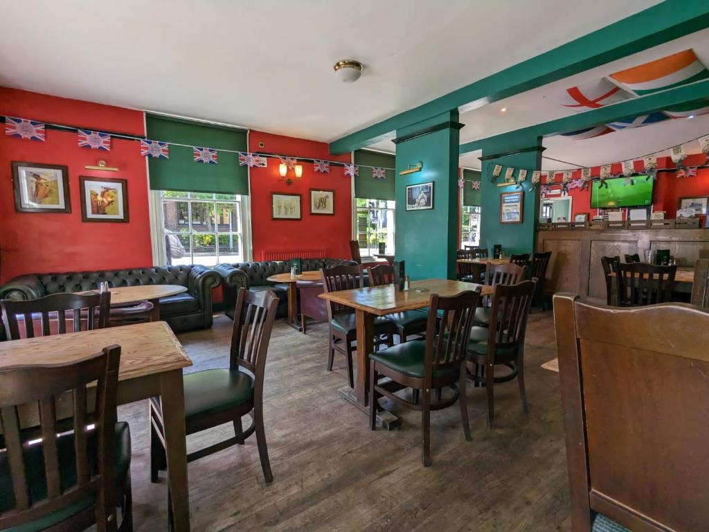 The Earl Of Derby - Resim 18