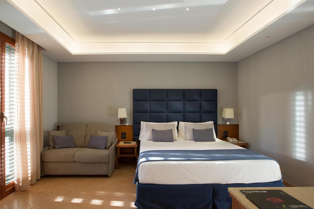 
Deluxe Double or Twin Room with Spa Bath
