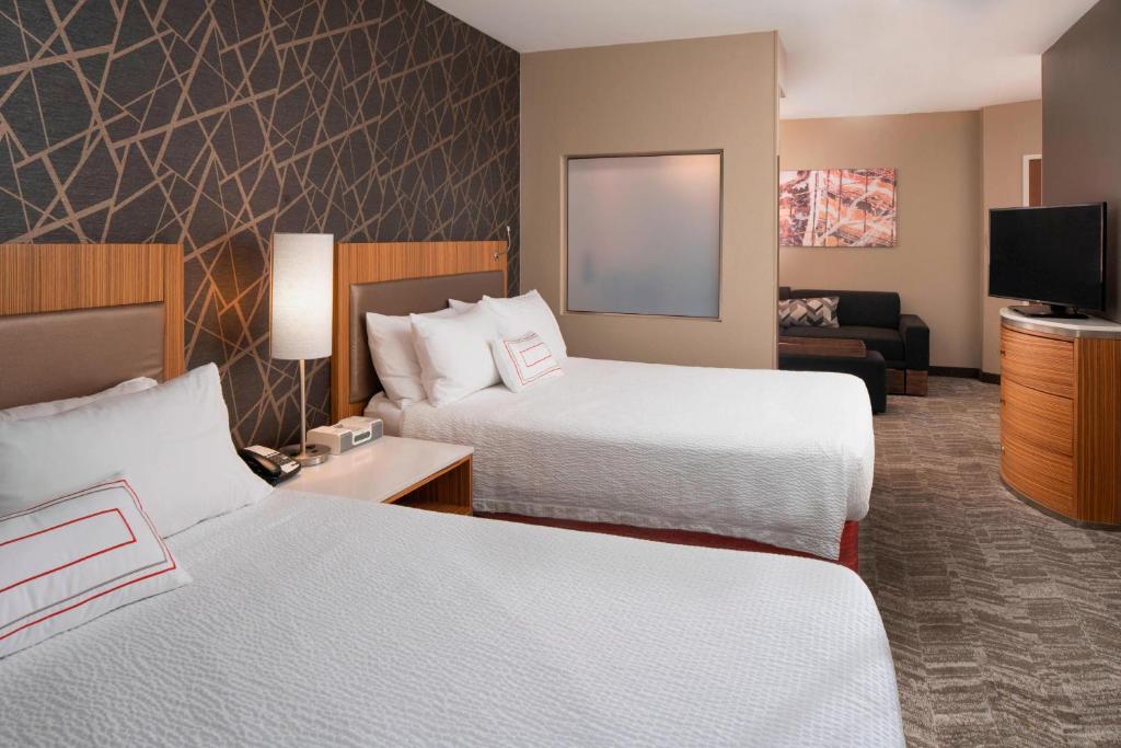 SpringHill Suites St. Louis Airport/Earth City photo