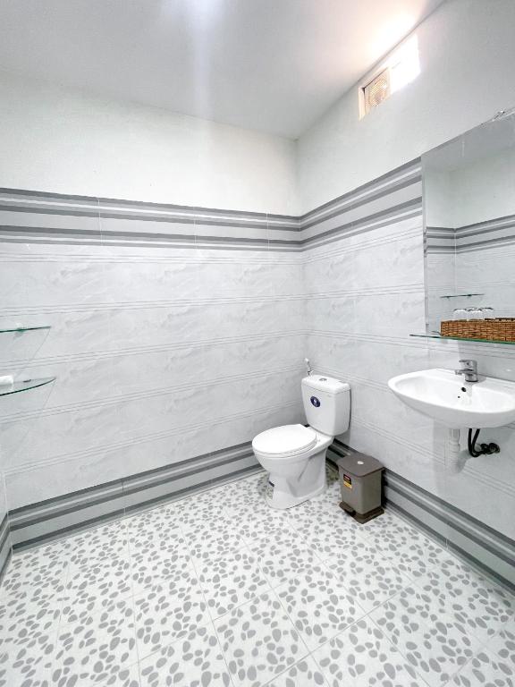 Phòng tắm tại Kim Long Hotel