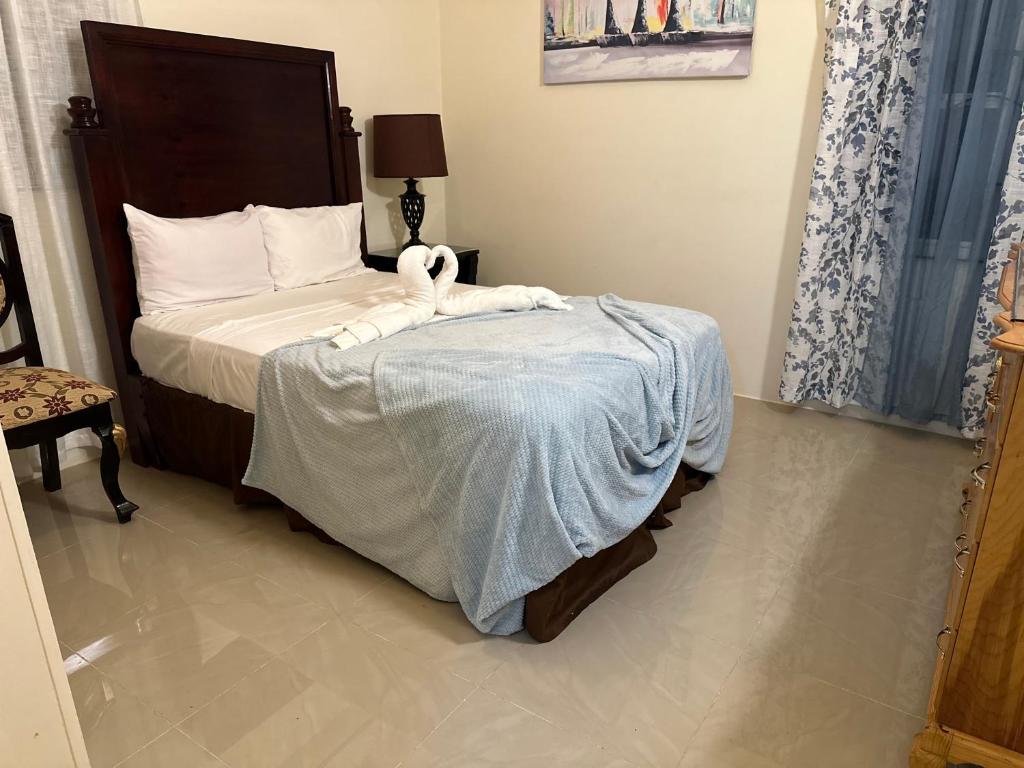 Postel nebo postele na pokoji v ubytování Sweet Holiday Haven