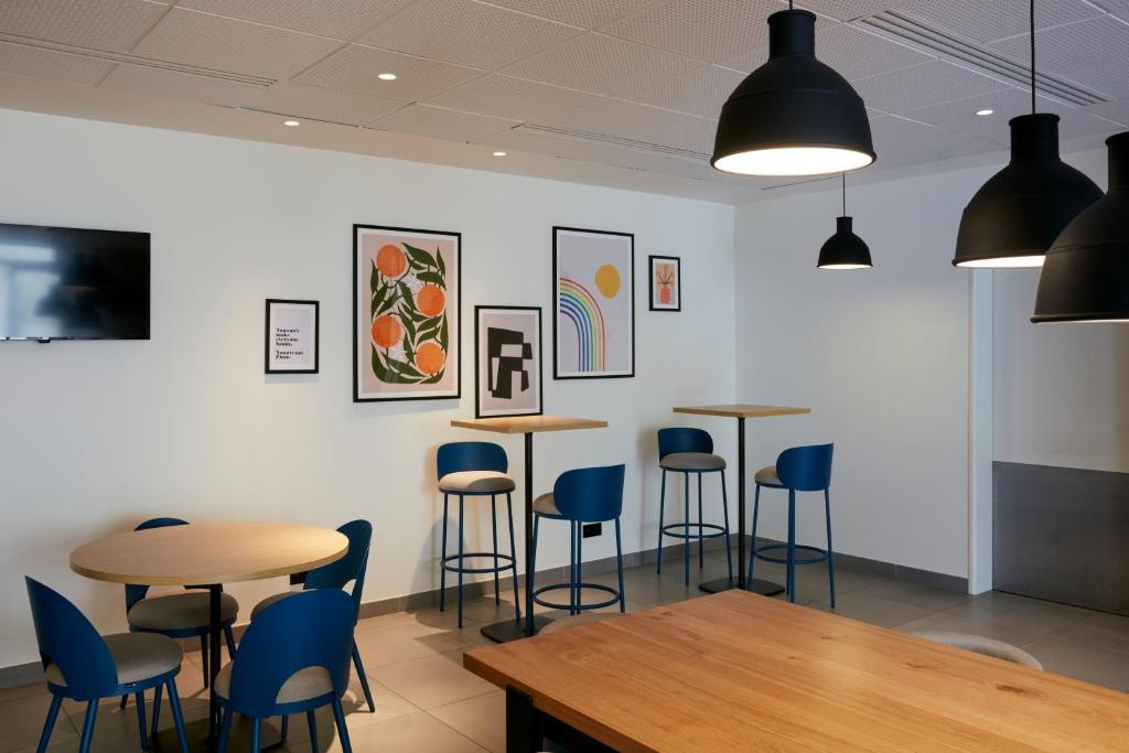 Restaurace v ubytování Aparthotel Adagio Access La Défense Puteaux