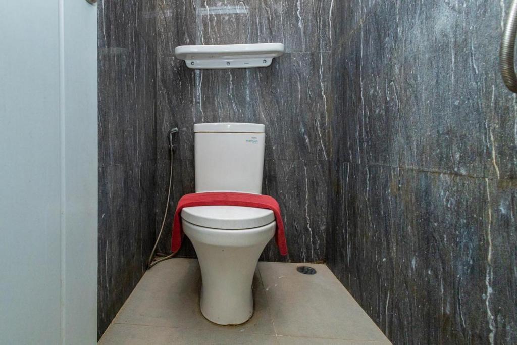 Koupelna v ubytování Urbanview Hotel Sultan Palace Malang by RedDoorz
