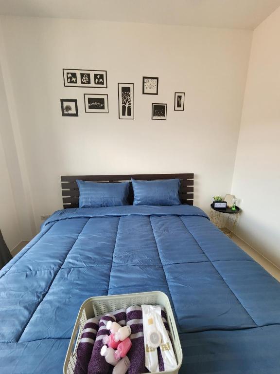 Postel nebo postele na pokoji v ubytování Boxsoon Nimman 6 # 3beds 4bahts