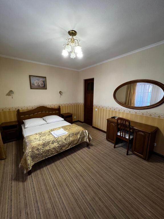 Zolotoy Fazan - Large Double Room