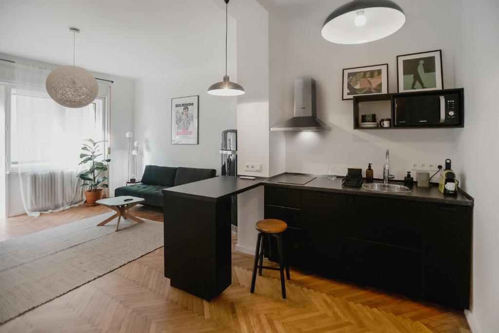 New 1BDR Modern Bauhaus flat 1056 Budapest, 3 Nyáry Pál utca kép - 1
