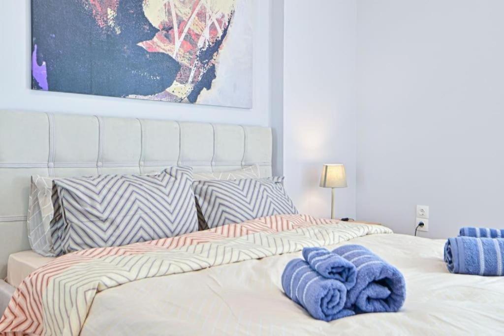 Postel nebo postele na pokoji v ubytování Cozy apartment located on Piraeus Port area-(SPETS_D1)
