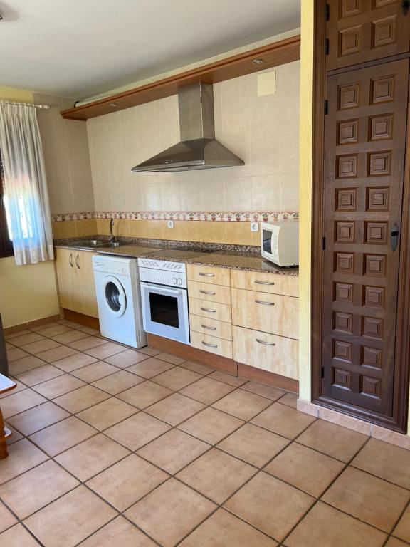 Apartamentos Los Parrales - Apartamento De Dos Habitaciones