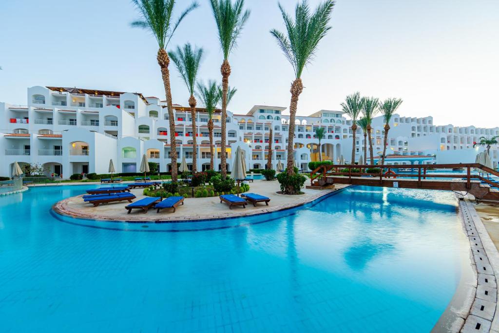 Bazén v ubytování Siva Sharm Resort & SPA nebo v jeho okolí