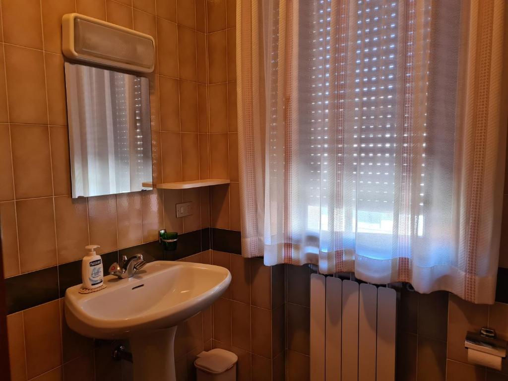 Stabat Mater Casa di Preghiera - Twin Room With Private Bathroom