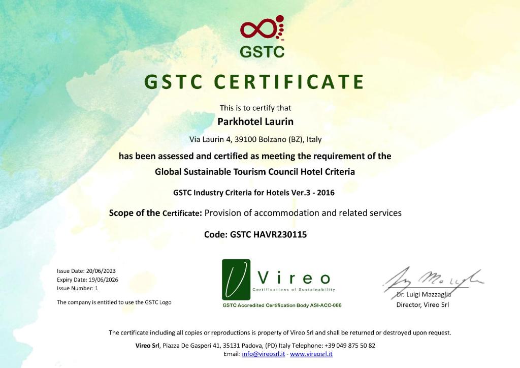Certifikát, hodnocení, plakát nebo jiný dokument vystavený v ubytování Parkhotel Laurin