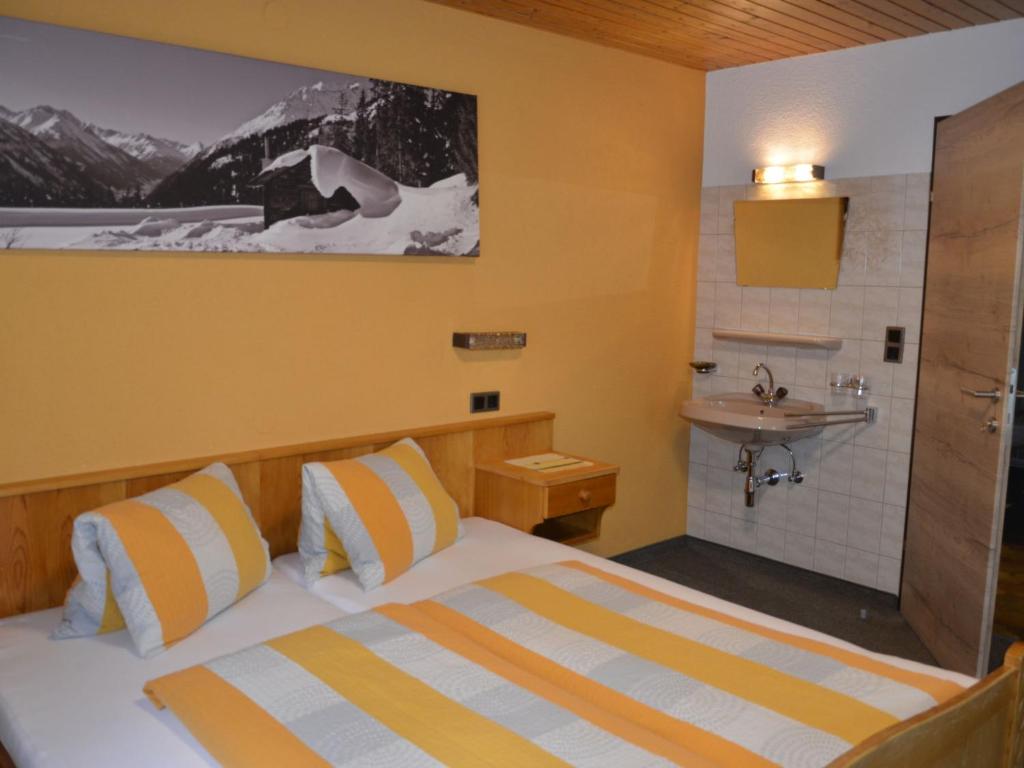 Posteľ alebo postele v izbe v ubytovaní Apartment Sabine by Interhome
