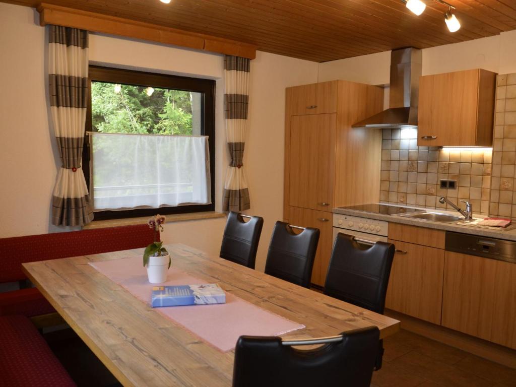 Kuchyňa alebo kuchynka v ubytovaní Apartment Sabine by Interhome