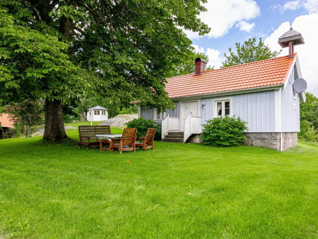 Vườn quanh Holiday Home Hökagården by Interhome