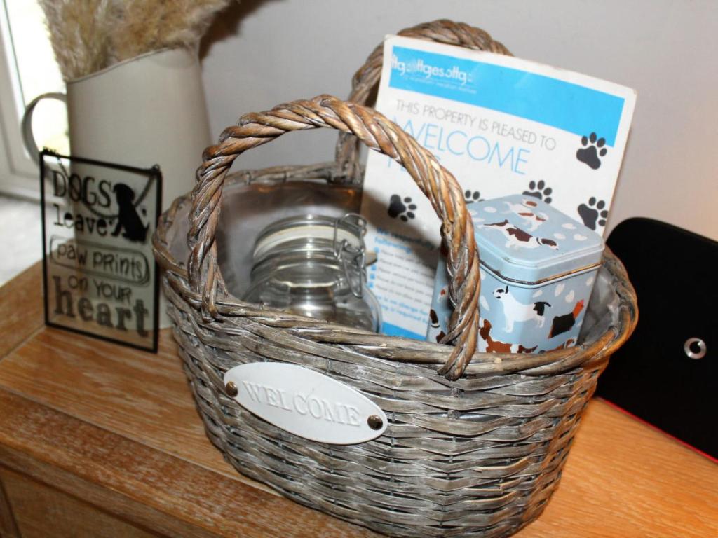 a basket sitting on top of a table at Holiday Home Winill by Interhome in Llanddewi-Brefi